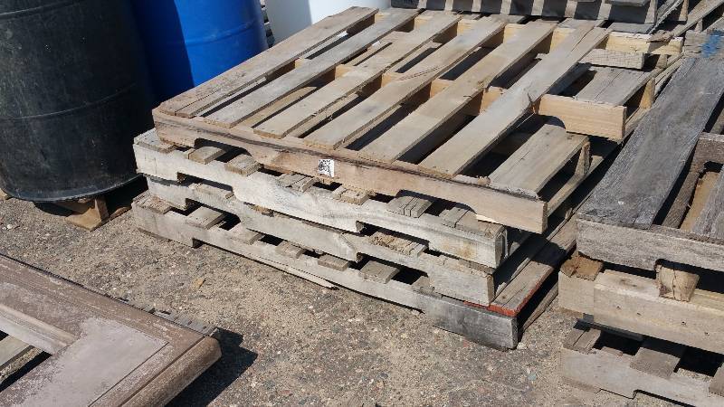 lot 70 image: (4) Four Wood Pallets