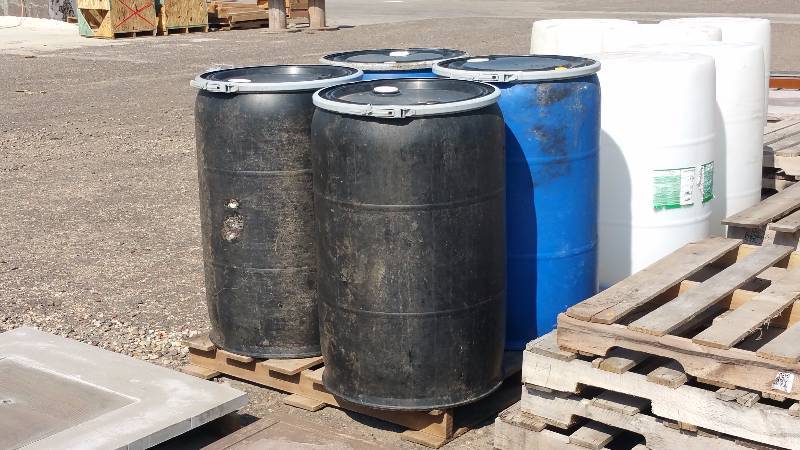 lot 77 image: (1) Black Lided 55 Gallon Heavy Duty Plastic Barrel