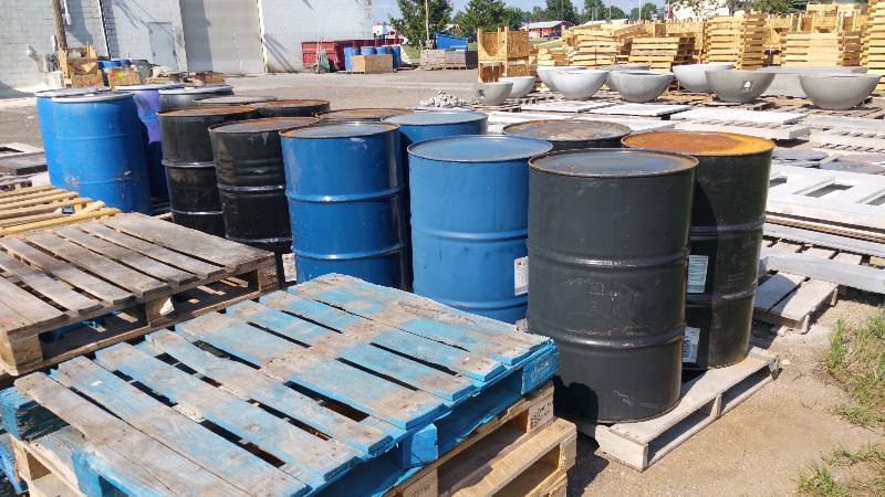 lot 87 image: Steel 55 Gallon Barrel  Drum