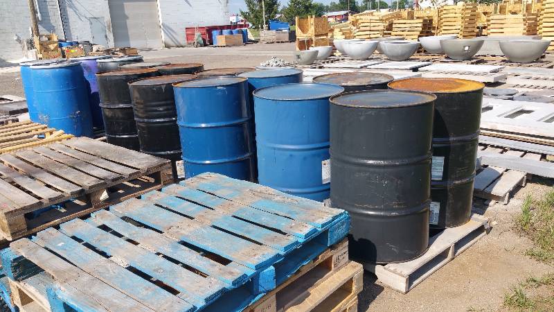 lot 90 image: Steel 55 Gallon Barrel  Drum