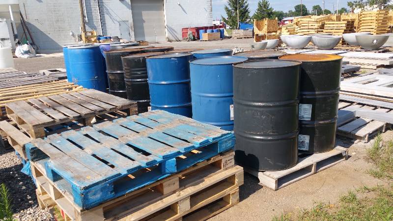 lot 95 image: Steel 55 Gallon Barrel  Drum