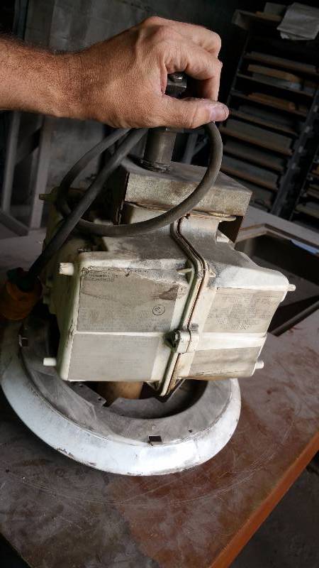 lot 153 image: Hubbell Lighting 400W Industrial Ceiling Light