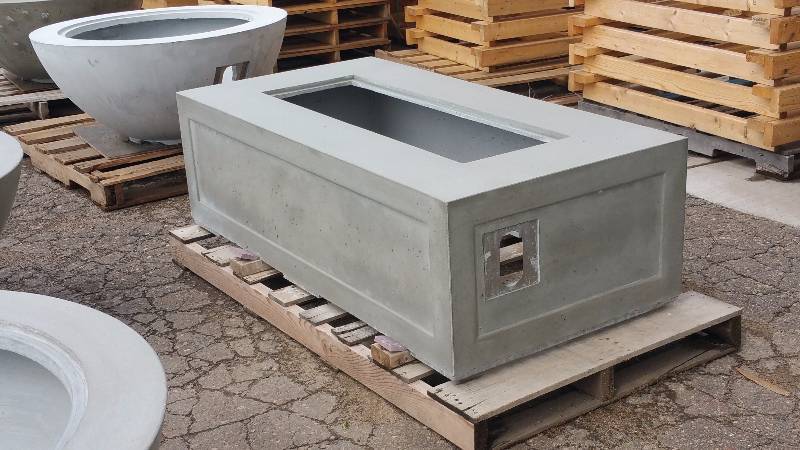 lot 0 image: Large Concrete Planter  Bench  Accent Piece