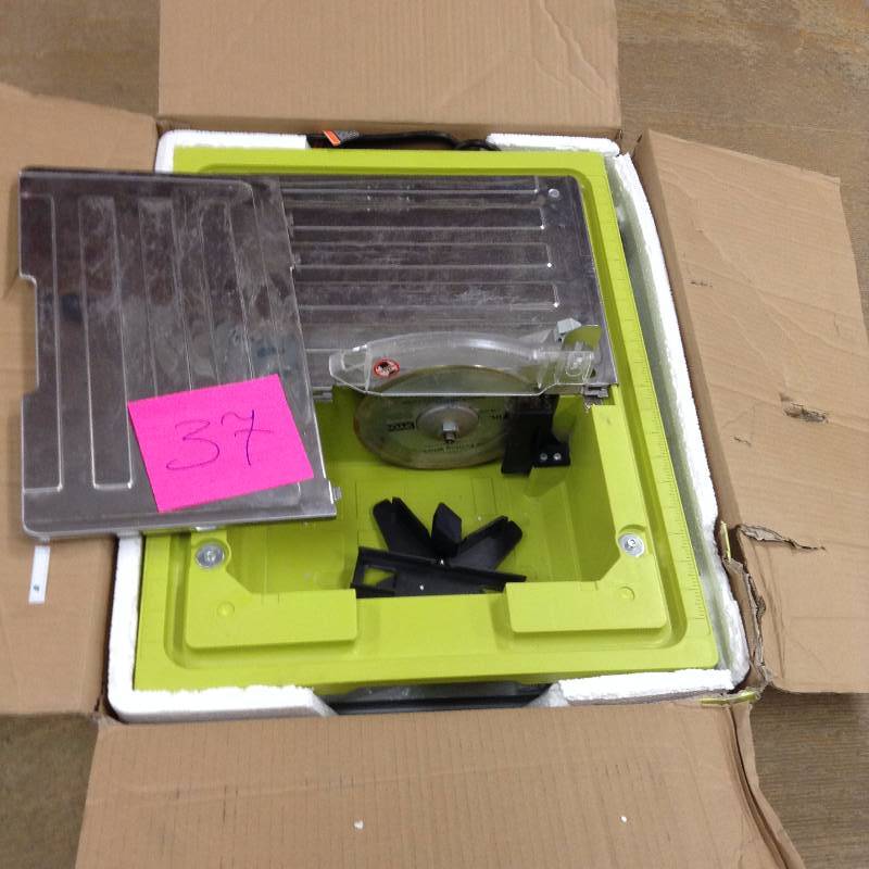 Ryobi 7 in. Tabletop Tile Saw  used in working conditions