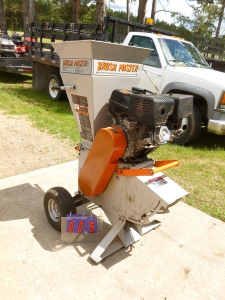 SnS Auctions # 272 Craftsman rider & generator and compressor.