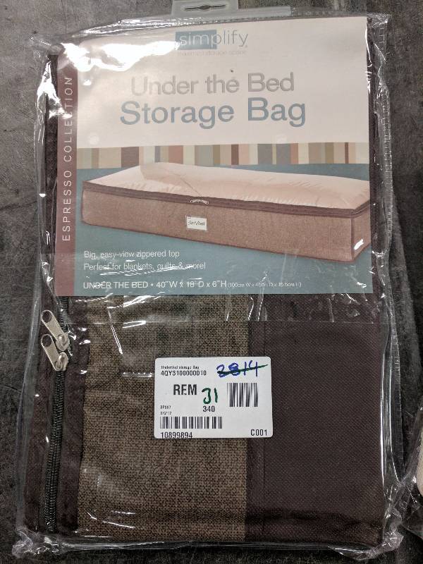 lot 31 image: UnderBed storage Bag