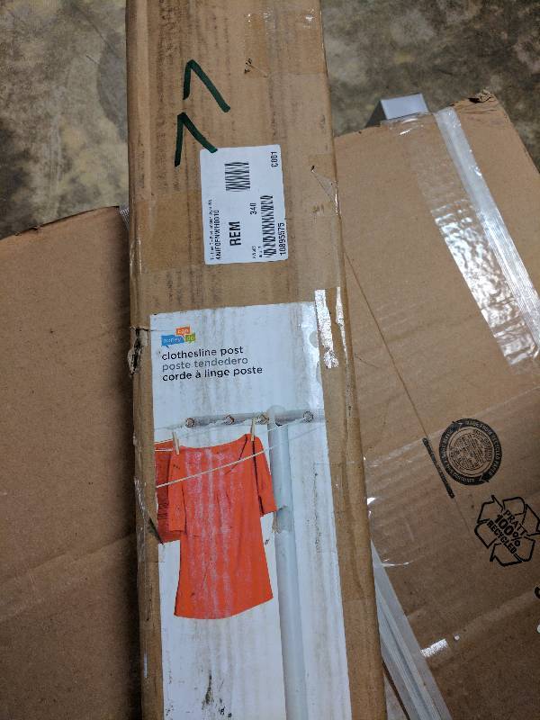 lot 77 image: Honey-Can-Do Outdoor Clothes-Drying Post