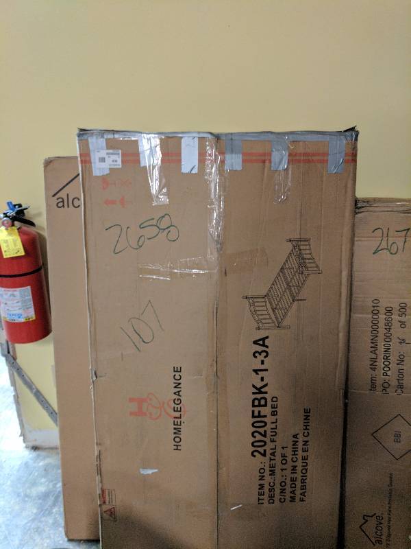 lot 107 image: Mia Design Averny Metal Platform Bed - Full, Black