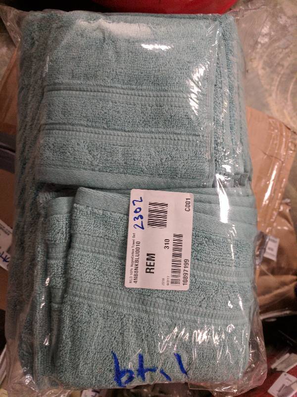 lot 149 image: McLeland Design Hygro Cotton 10-Pc. Towel Set - Cloud Blue