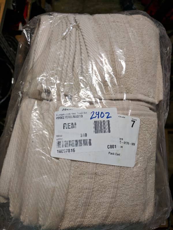 lot 198 image: alcove Hydroplush 13-Pc. Towel Set - Linen