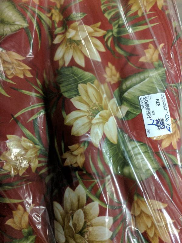 lot 225 image: Jordan Wicker Settee Cushion Floral Print