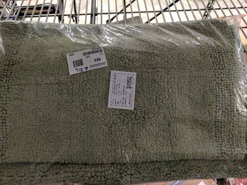 lot 159 image: 2 Piece Bella Napoli Bath Rug Set - 21x34 & 24x40 - Bottle Green