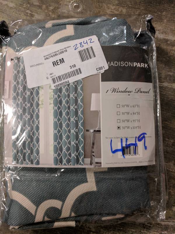 lot 449 image: Madison Park Westmont Fretwork 50 x 108 Grommet Panel - Blue