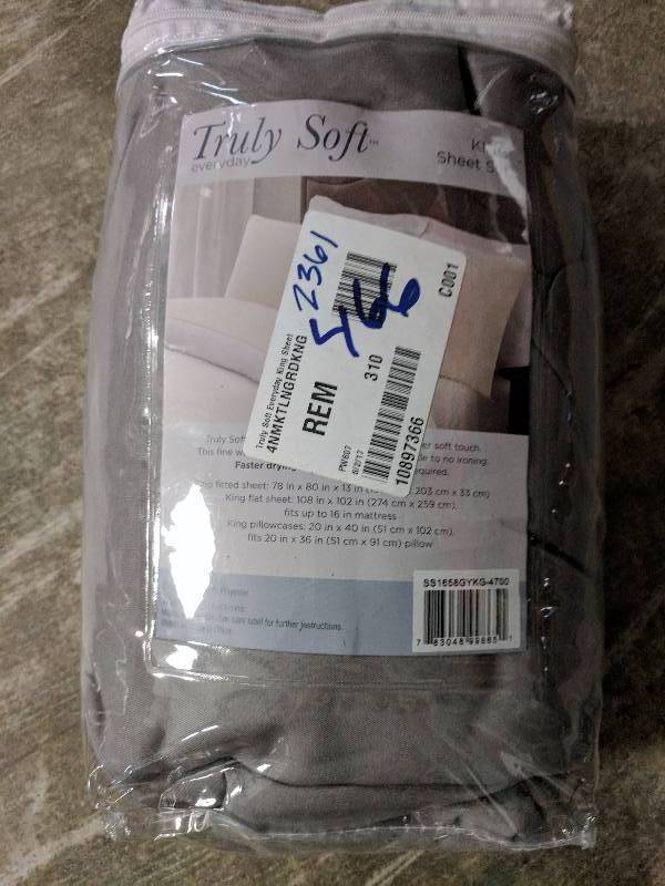 lot 466 image: Truly Soft Everyday Microfiber Sheet Set - King Gray
