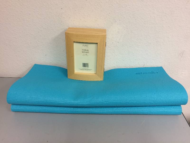 lot 4 image: Yoga Mat & Frame