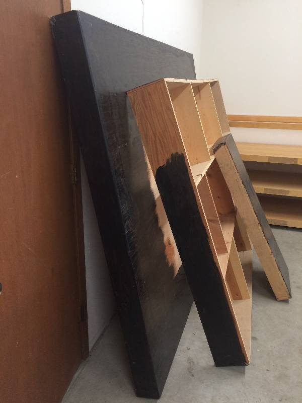 lot 16 image: Wood Bed Platform