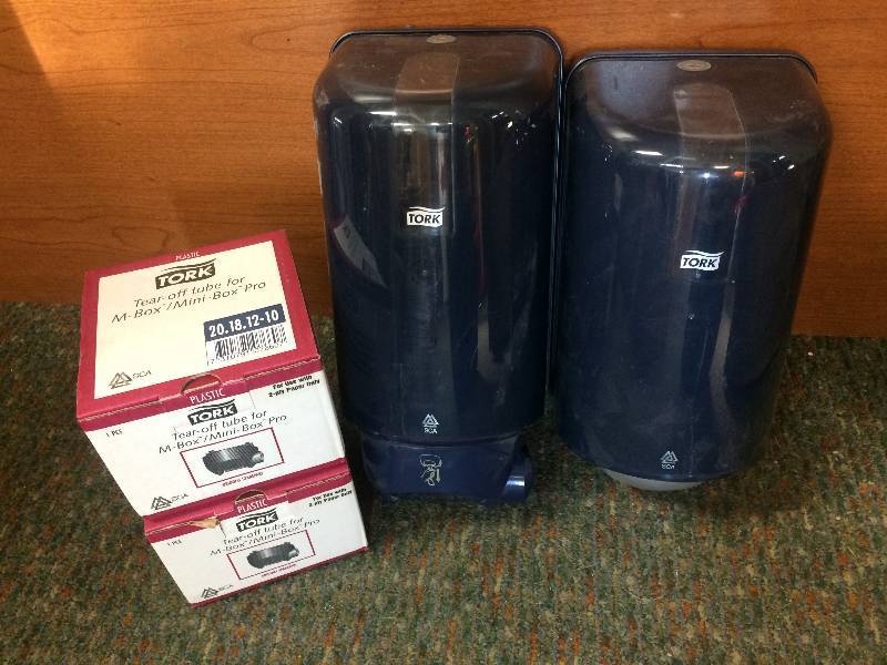 lot 31 image: Tork Paperwork Dispensers
