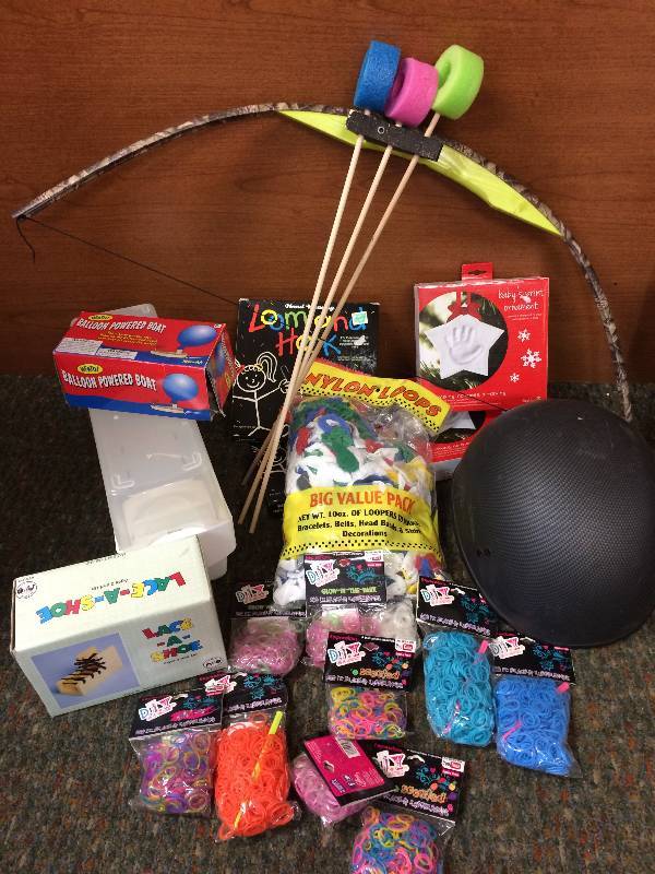 lot 41 image: Assorted Kids Toys