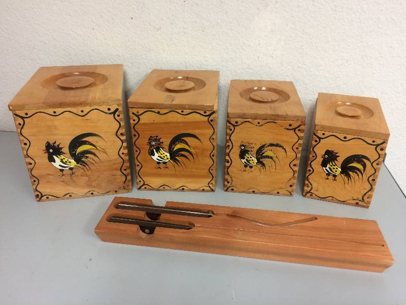 lot 46 image: Wood Canister and Knife Set