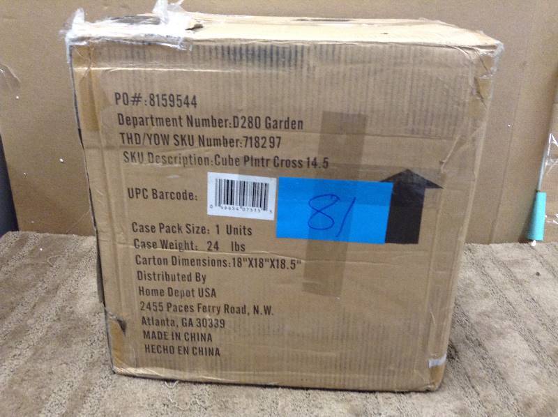 Napa 14 in. Cross Weave Wash Grey Cube Fiber-Clay Planter open box never used