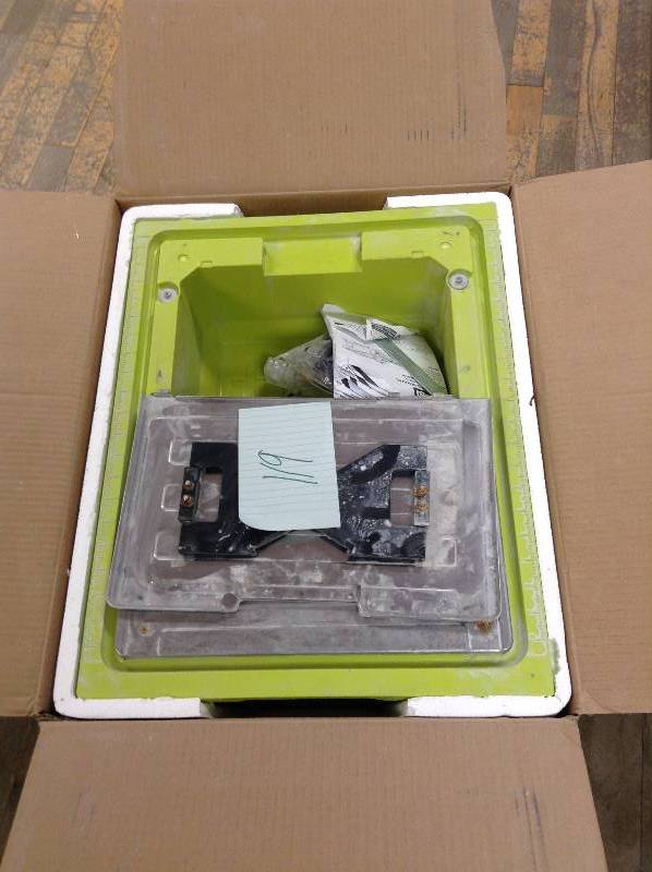 Ryobi 7 in. Tabletop Tile Saw  in working conditions