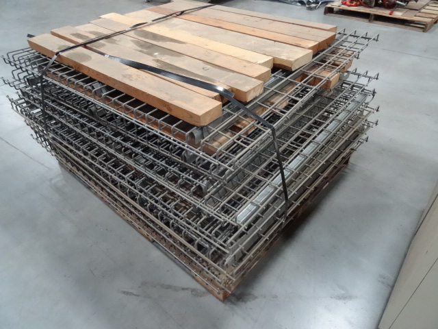 Pallet rack grates. 46 x 43. 16 gra...