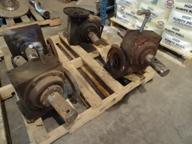 4 Gearbox - speed reducers. Double ...