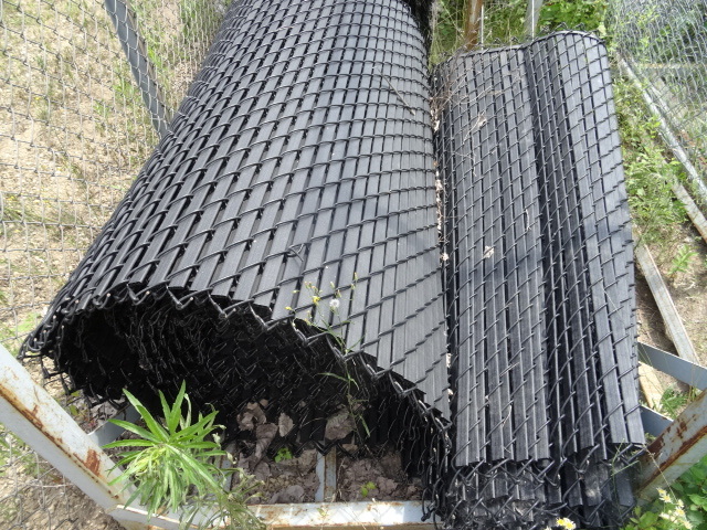 Privacy chain link fence. 2 rolls. ...