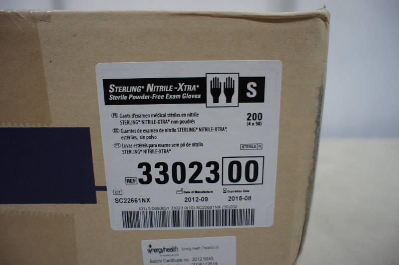 lot 74 image: 1 Case of Kimberly Clark - Sterling Nitrile - Xtra Sterile Powder Free Exam Gloves Size Small - 200 Pairs of Gloves