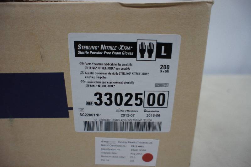 lot 78 image: 1 Case of Kimberly Clark - Sterling Nitrile - Xtra Sterile Powder Free Exam Gloves Size Large - 200 Pairs of Gloves