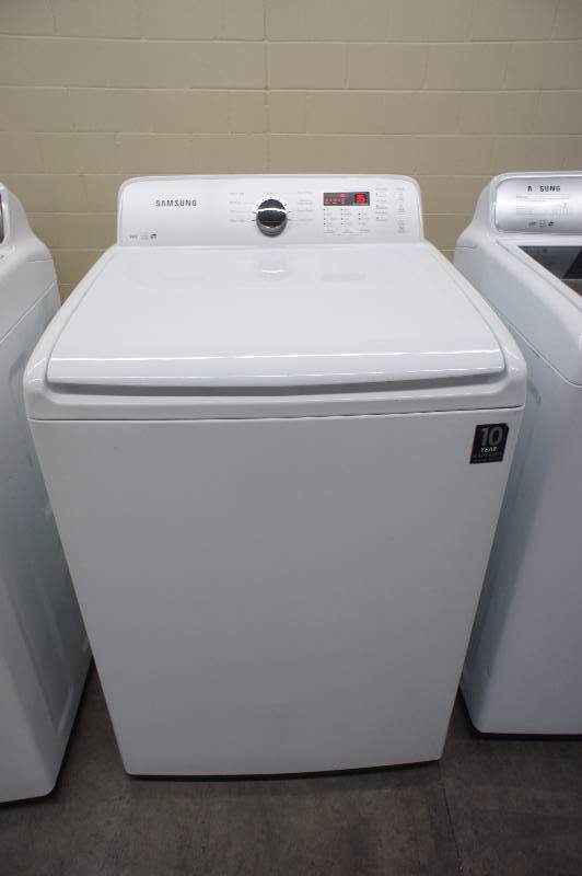 lot 3 image: Scratch and Dent - Samsung Model # (WA400PJHDWR) Top-Loading Washer - 4 cu ft - White Color - Tested Works - MSRP $ 999.99