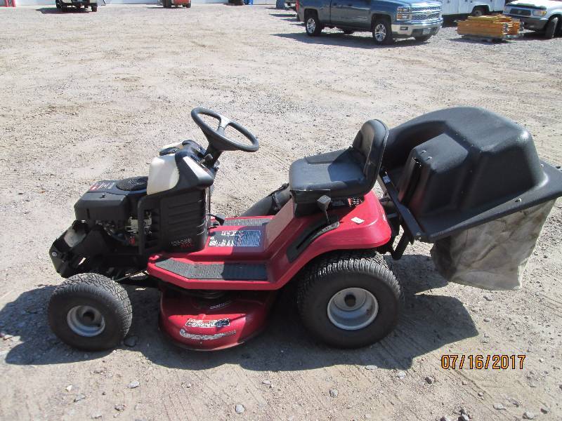 Toro HLX Lawn Tractor