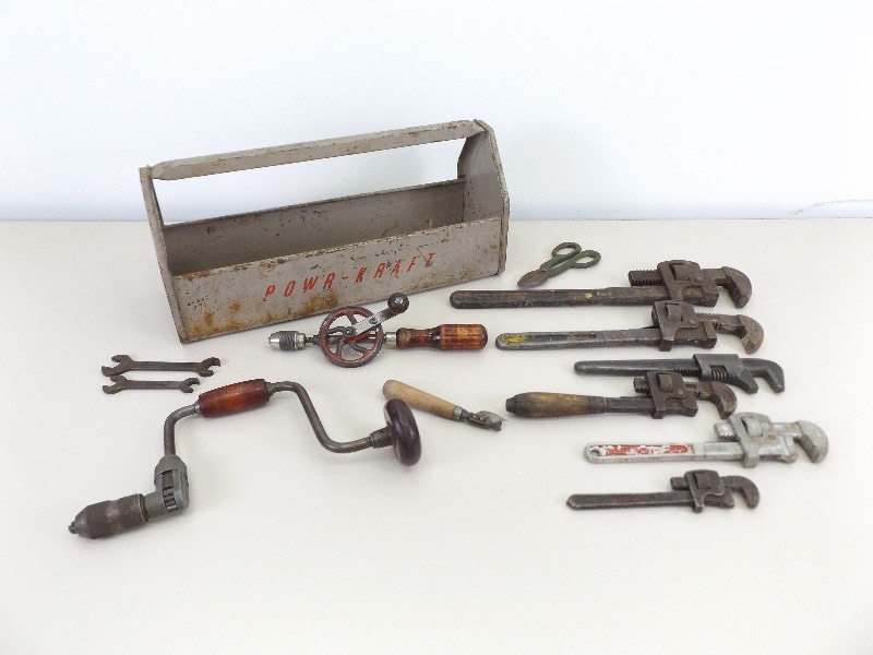 lot 38 image: AntiqueVintage Hand Tools in Vintage Metal Powr-Kraft Tool Box