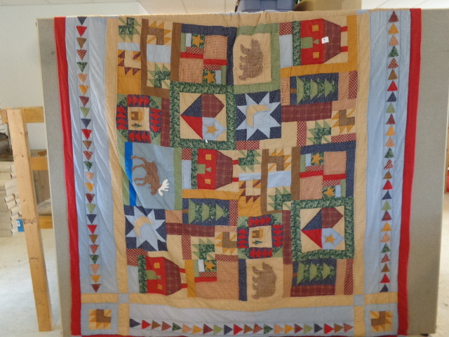 lot 9 image: Country Style Quilts