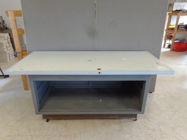 lot 20 image: Work Table