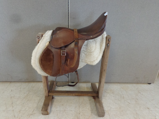 lot 25 image: English Jumping Saddle