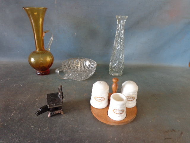 lot 52 image: Vases, Candy Dish and more