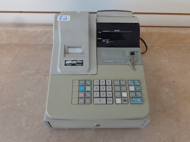 lot 82 image: Cash Register