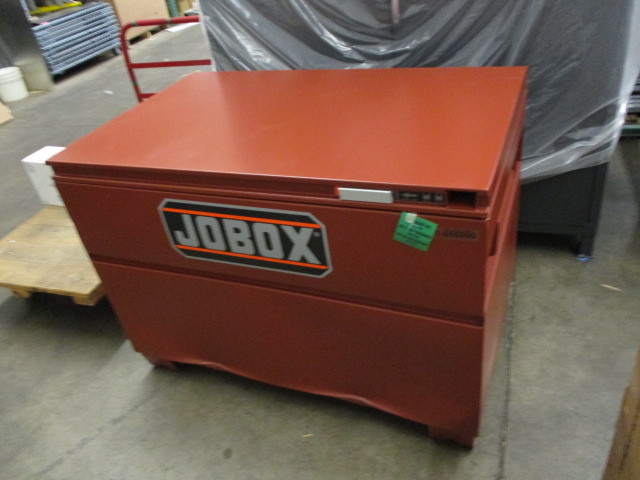 48W x 33-38H x 30D Jobox� Chest