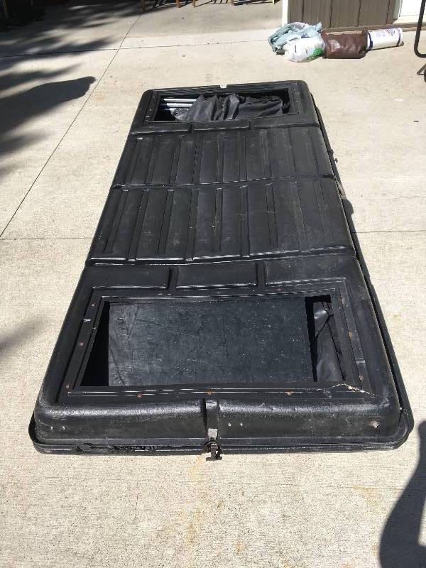 lot 3 image: TROPHY ICE SHELTER