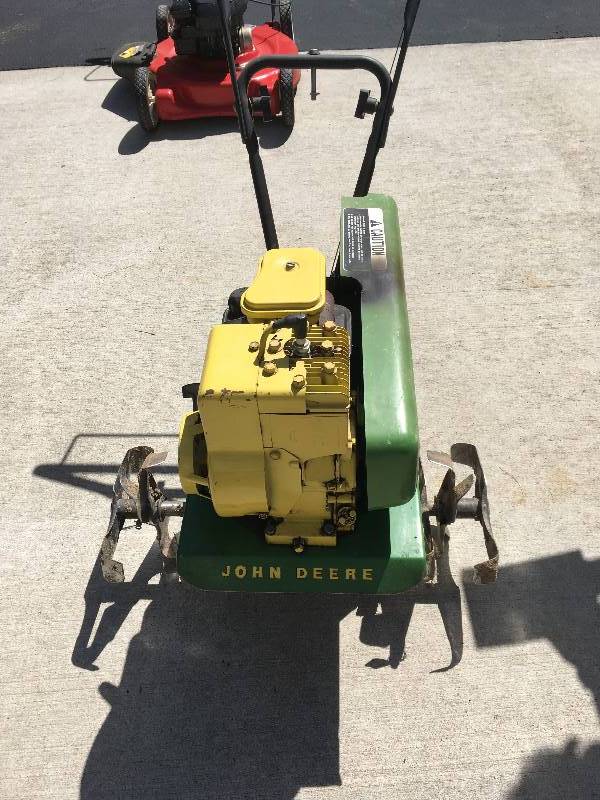 lot 7 image: JOHN DEERE TILLER