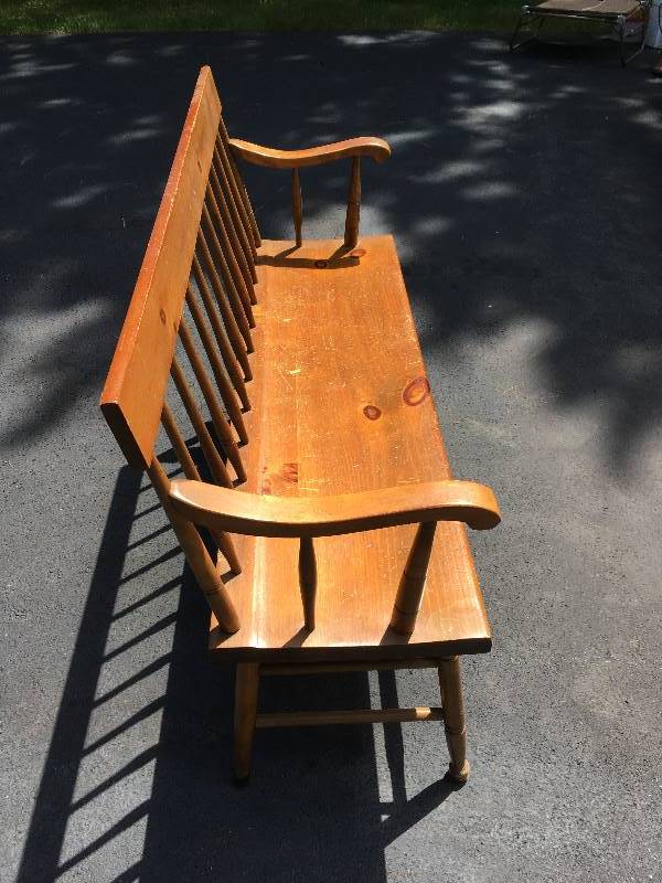 lot 51 image: WOODEN BENCH
