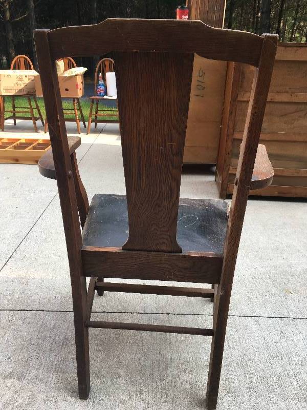 lot 67 image: ANTIQUE SOLID WOOD CHAIR WITH LEATHER SEAT