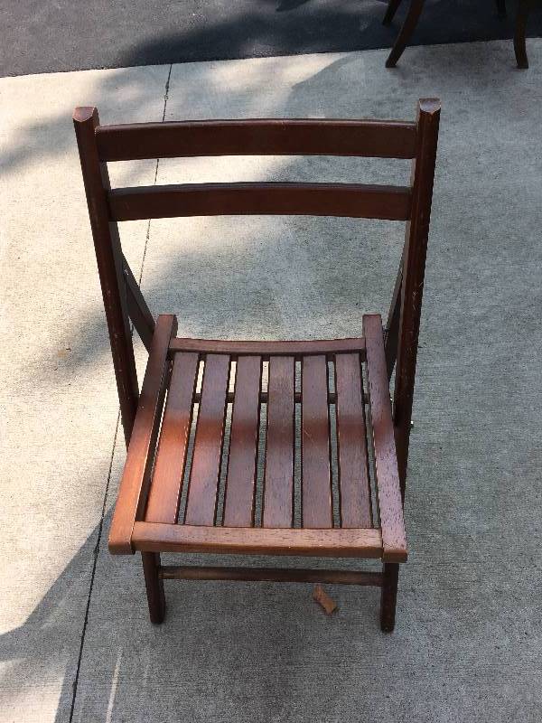 lot 77 image: APPLE COMPANY SLOTTED WOOD CHAIR