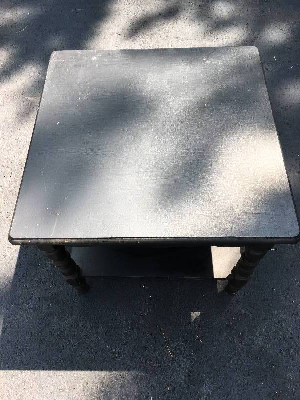 lot 92 image: BLACK PAINTED SIDE TABLE