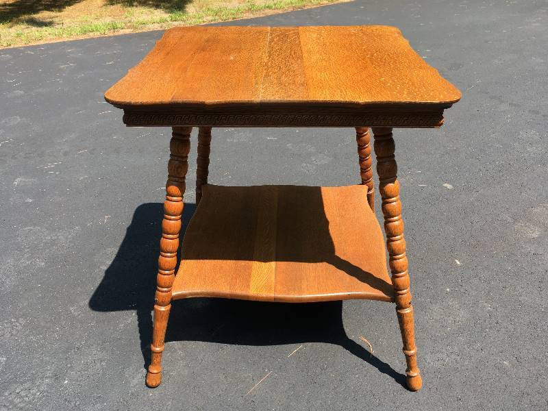 lot 100 image: CARVED PARLOR TABLE