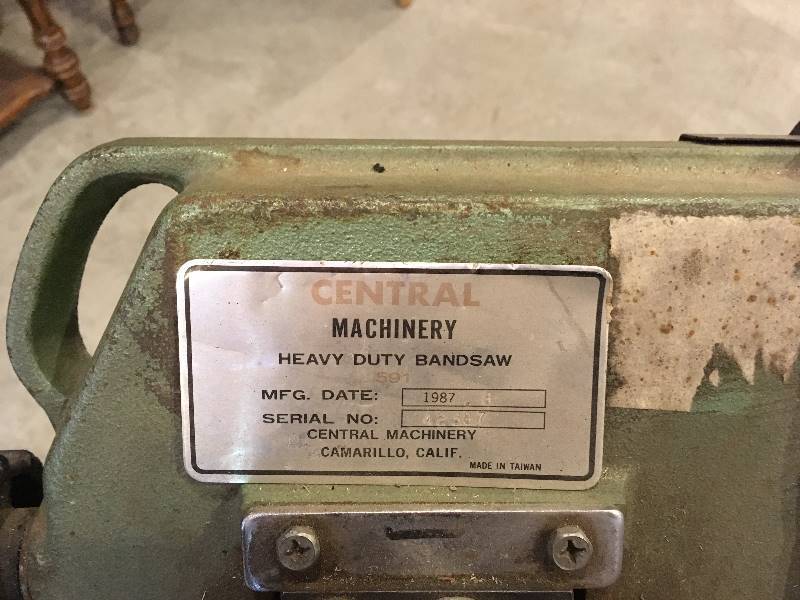 lot 112 image: 3-SPEED ELECTRIC BANDSAW