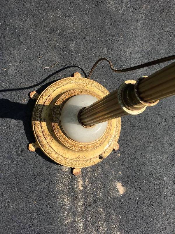 lot 125 image: ANTIQUE FLOOR LAMP