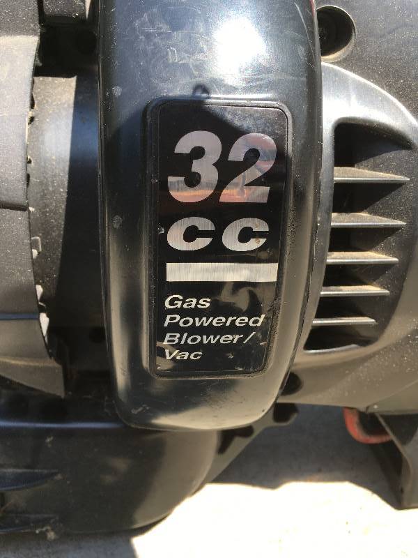 lot 131 image: CRAFTSMAN 32CC LEAF BLOWER