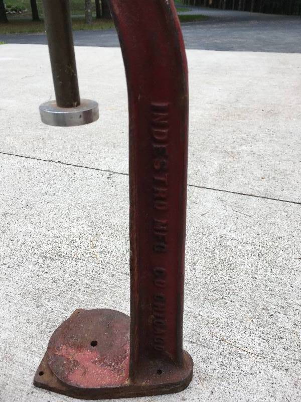 lot 141 image: ANTIQUE MILK CAPPER, ANTIQUE TOOL
